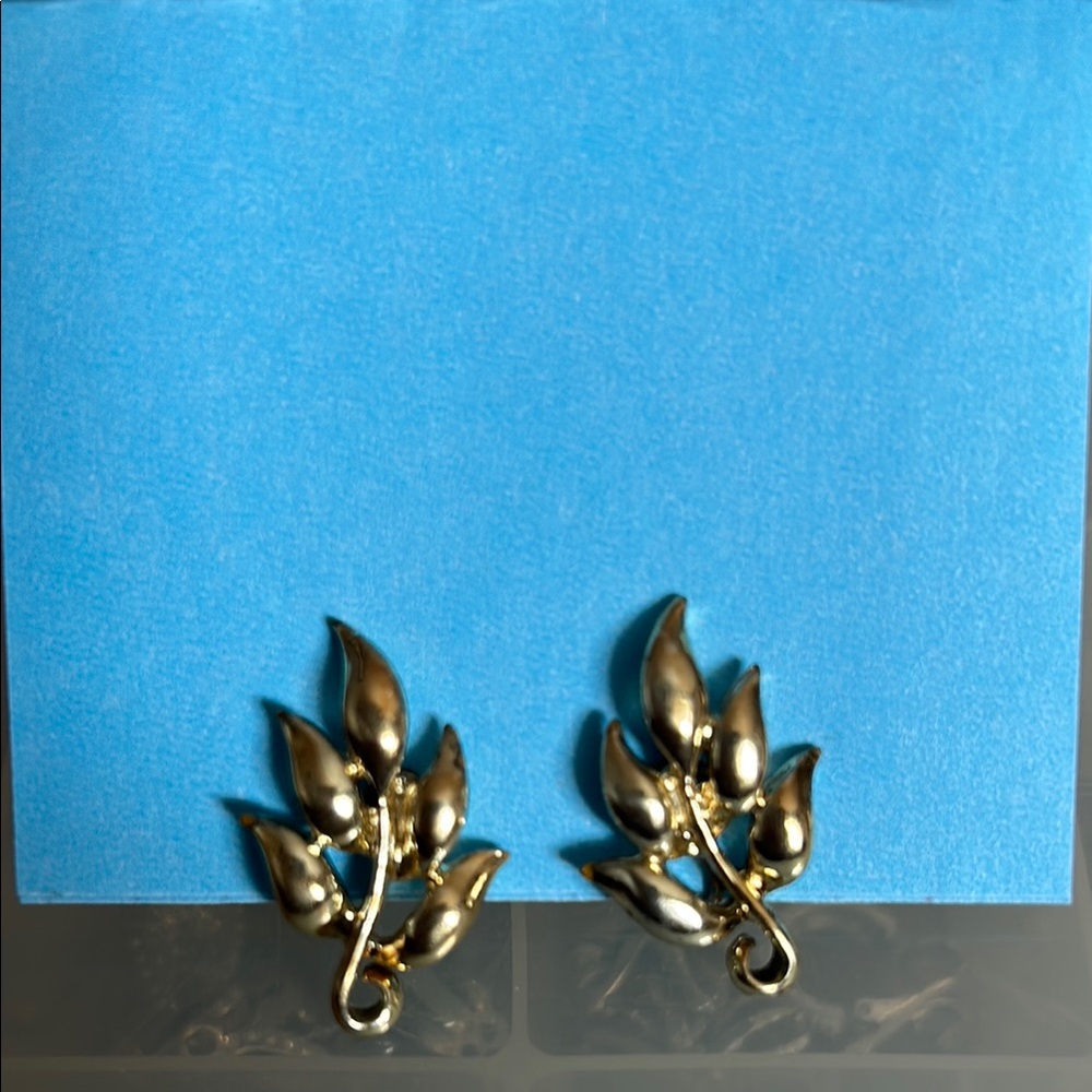 Vintage Crank Closure Clip On Gold Leaf Earrings